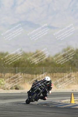 media/Oct-30-2025-Racers Edge (Thu) [[dabbdaf680]]/3-B Group/Session 2 Turn 2/